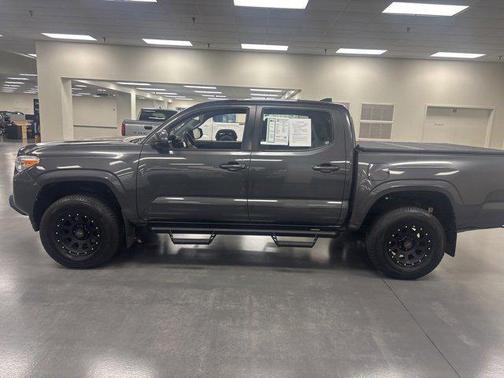 2017 Toyota Tacoma SR