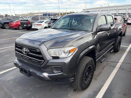 2017 Toyota Tacoma SR
