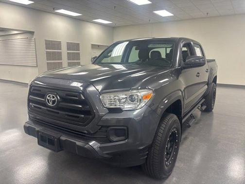 2017 Toyota Tacoma SR