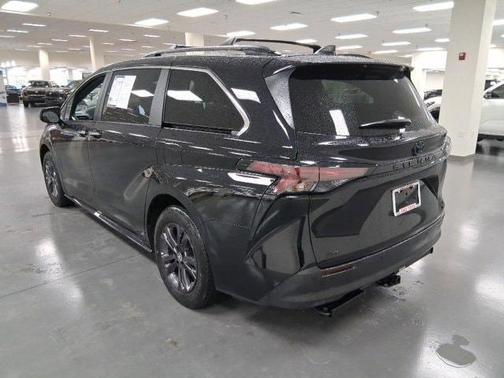 2024 Toyota Sienna Woodland Edition