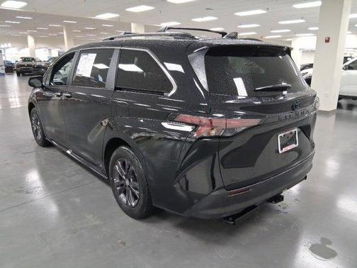 2024 Toyota Sienna Woodland Edition