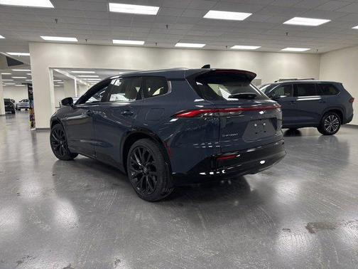 2025 Toyota Crown Signia Limited