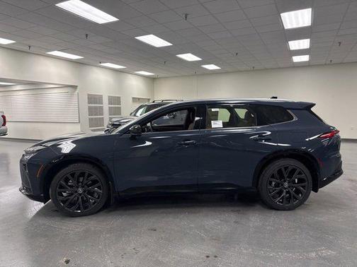 2025 Toyota Crown Signia Limited