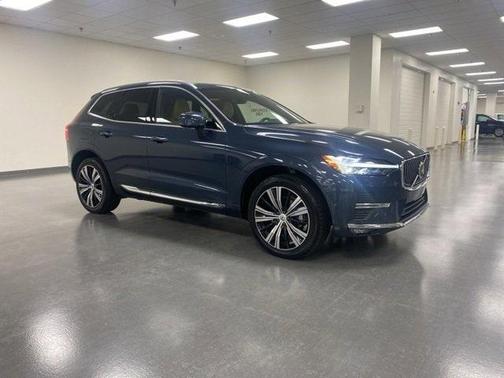 2022 Volvo XC60 B5 Inscription
