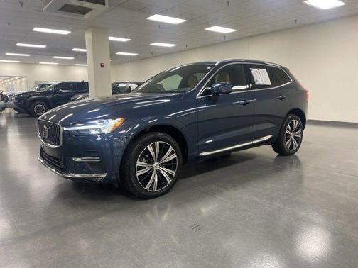 2022 Volvo XC60 B5 Inscription