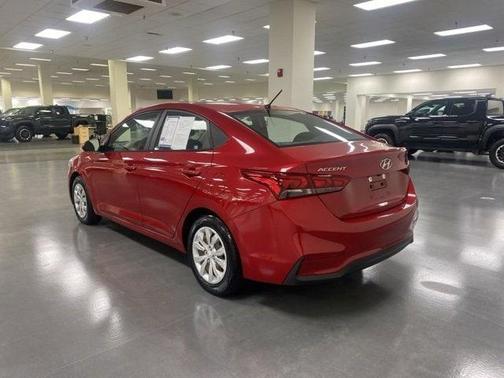 2019 Hyundai Accent SE