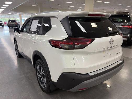Pearl White Tricoat 2023 Nissan Rogue SV