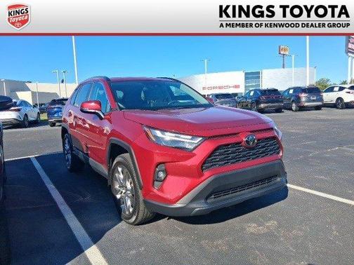 2022 Toyota RAV4 XLE Premium