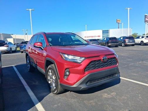 2022 Toyota RAV4 XLE Premium