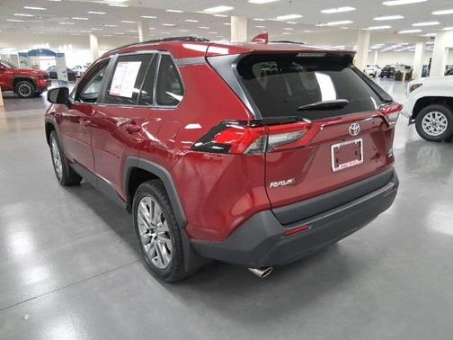 2022 Toyota RAV4 XLE Premium
