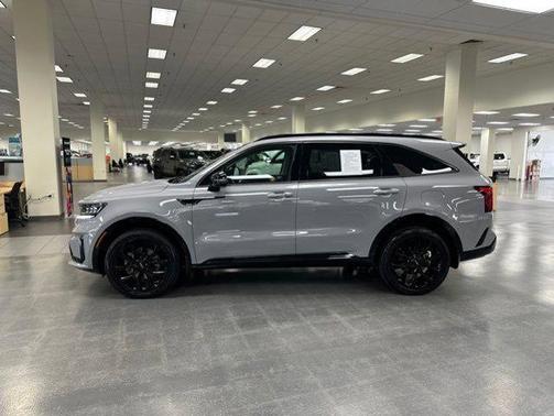 Wolf Gray 2022 Kia Sorento SX