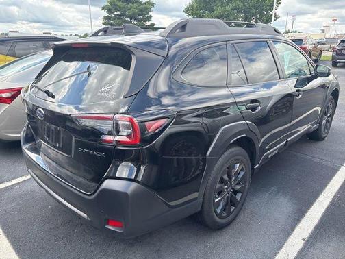 Crystal Black Silica 2024 Subaru Outback Onyx Edition
