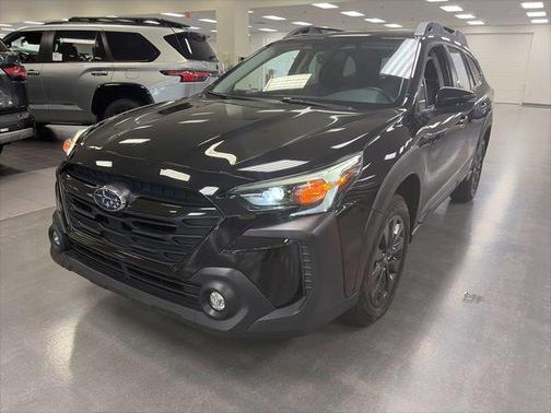 Crystal Black Silica 2024 Subaru Outback Onyx Edition