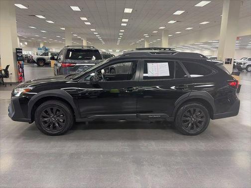 Crystal Black Silica 2024 Subaru Outback Onyx Edition