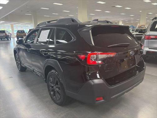 Crystal Black Silica 2024 Subaru Outback Onyx Edition