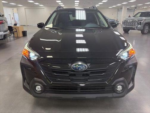 Crystal Black Silica 2024 Subaru Outback Onyx Edition