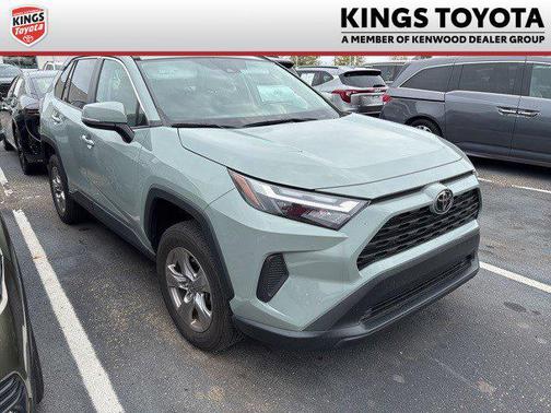 2022 Toyota RAV4 XLE
