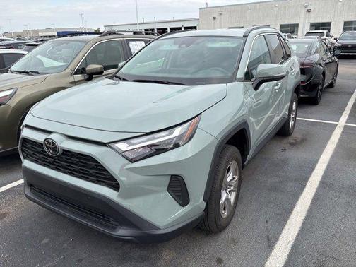 2022 Toyota RAV4 XLE