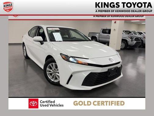 Ice Cap 2025 Toyota Camry LE