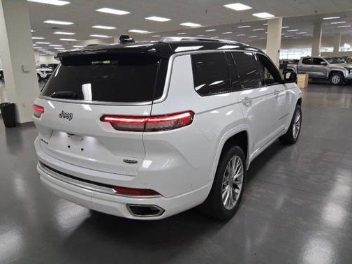 2023 Jeep Grand Cherokee L Summit