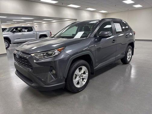 2020 Toyota RAV4 Hybrid XLE