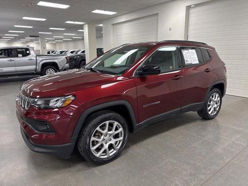 2022 Jeep Compass Latitude Lux