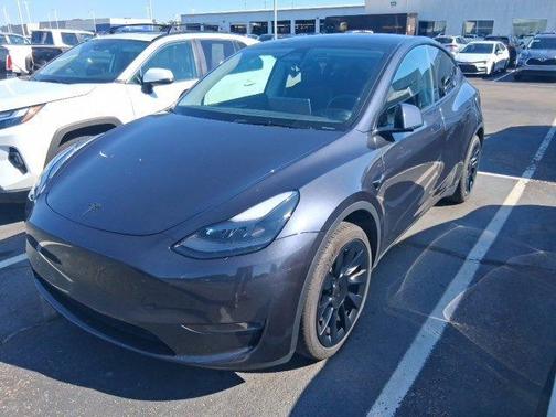 2024 Tesla Model Y Long Range