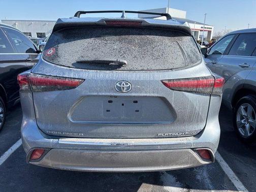 2023 Toyota Highlander Platinum