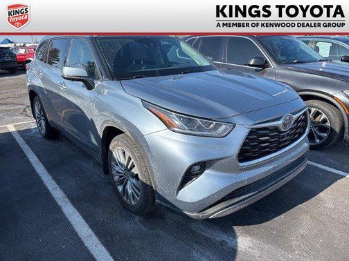2023 Toyota Highlander Platinum