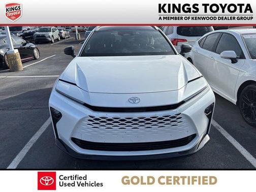 Oxygen White 2025 Toyota Crown Signia Limited