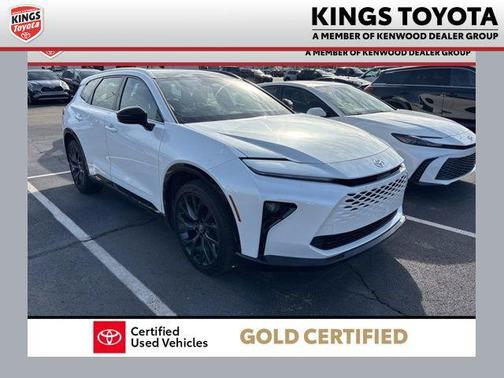 Oxygen White 2025 Toyota Crown Signia Limited