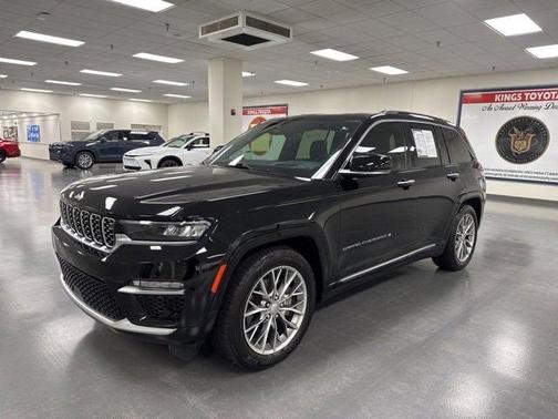 2022 Jeep Grand Cherokee Summit