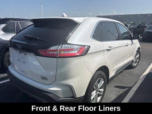 White Platinum Metallic Tri-Coat 2019 Ford Edge SEL