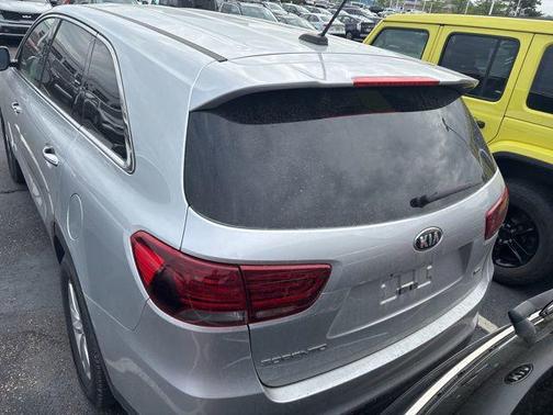 Sparkling Silver 2019 Kia Sorento L