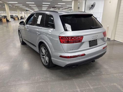 Florett Silver Metallic 2018 Audi Q7 3.0T Prestige