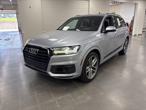 Florett Silver Metallic 2018 Audi Q7 3.0T Prestige