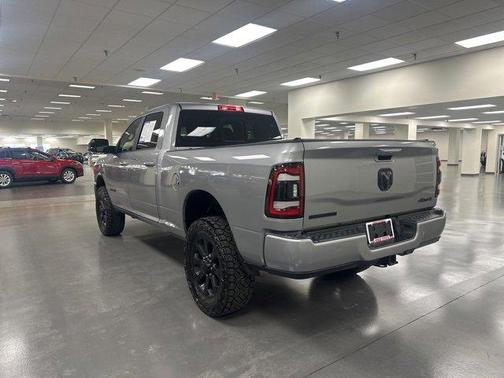 2022 RAM 2500 Big Horn Crew Cab 4x4 6'4' Box