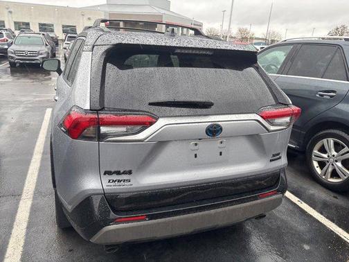 2022 Toyota RAV4 Hybrid SE