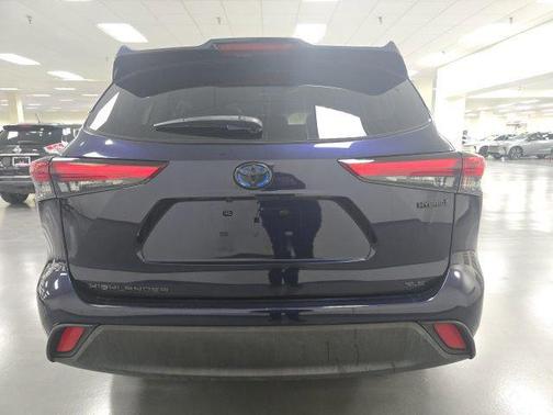 2023 Toyota Highlander Hybrid XLE