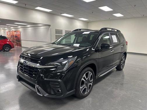 Crystal Black Silica 2025 Subaru Ascent Touring 7-Passenger