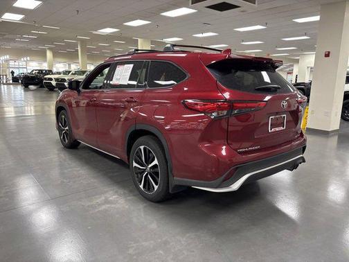 2022 Toyota Highlander XSE