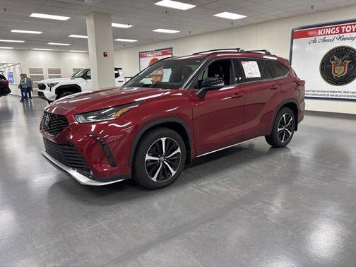 2022 Toyota Highlander XSE