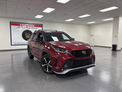 2022 Toyota Highlander XSE
