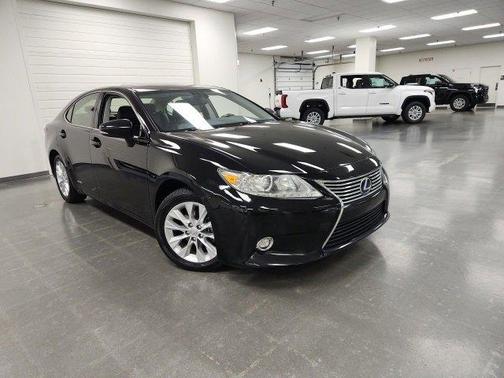 2014 Lexus ES 300h Base