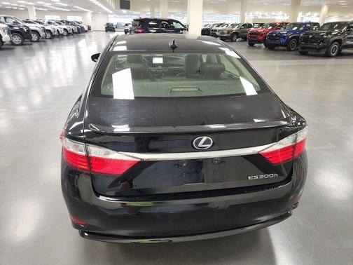 2014 Lexus ES 300h Base