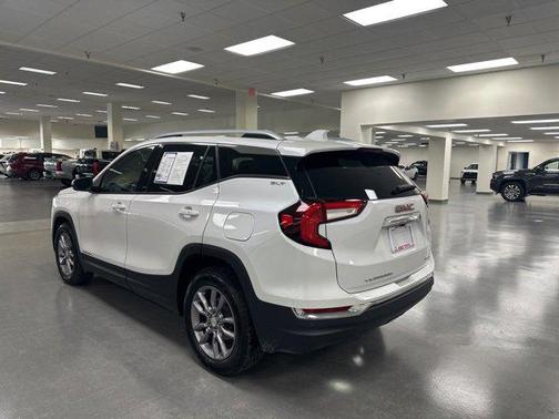 2022 GMC Terrain SLT