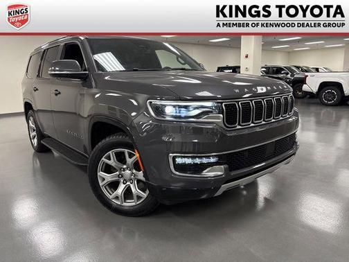Baltic Gray Metallic Clearcoat 2022 Jeep Wagoneer Series II 4x4