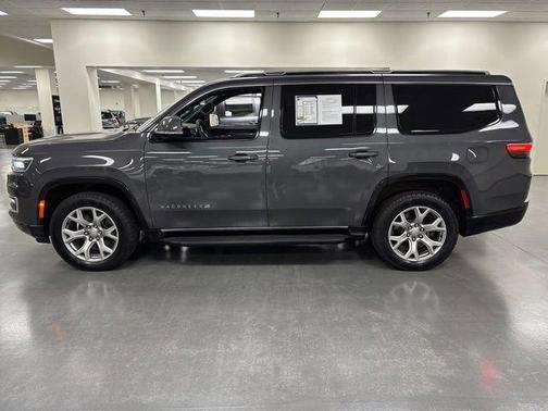 Baltic Gray Metallic Clearcoat 2022 Jeep Wagoneer Series II 4x4