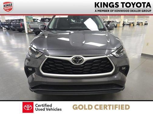 Magnetic Gray Metallic 2024 Toyota Highlander XLE