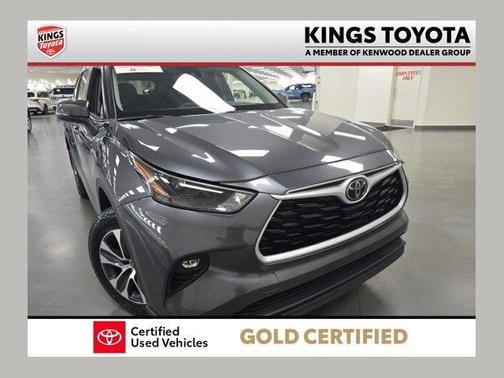 Magnetic Gray Metallic 2024 Toyota Highlander XLE